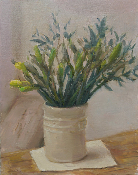 Creuset and spring flowers